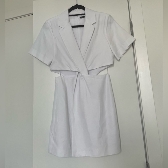 Zara White Dress with Cut-Out Design - Picture 1 of 4